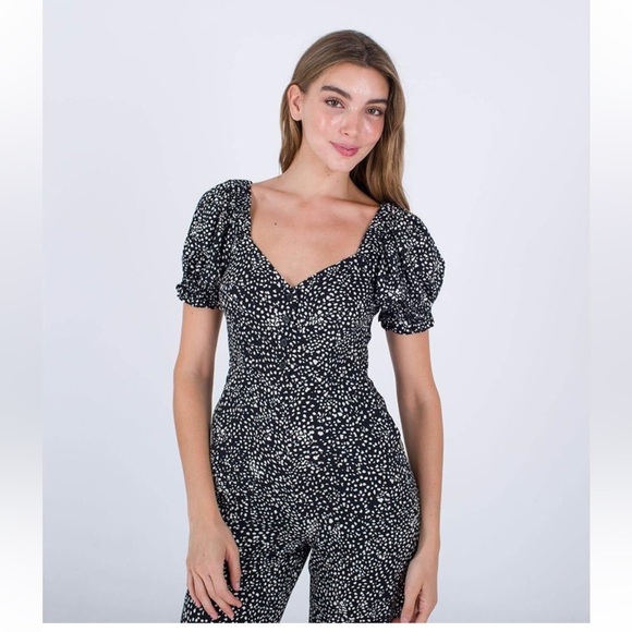 HURLEY puff sleeve Black and White Floral Jumpsuit/juniors size L - Picture 2 of 4